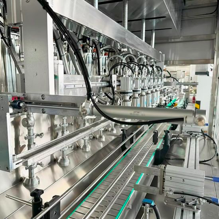 Rotary Type Filling Machine For Liquid/Paste