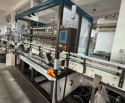 Rotary Type Filling Machine For Liquid/Paste