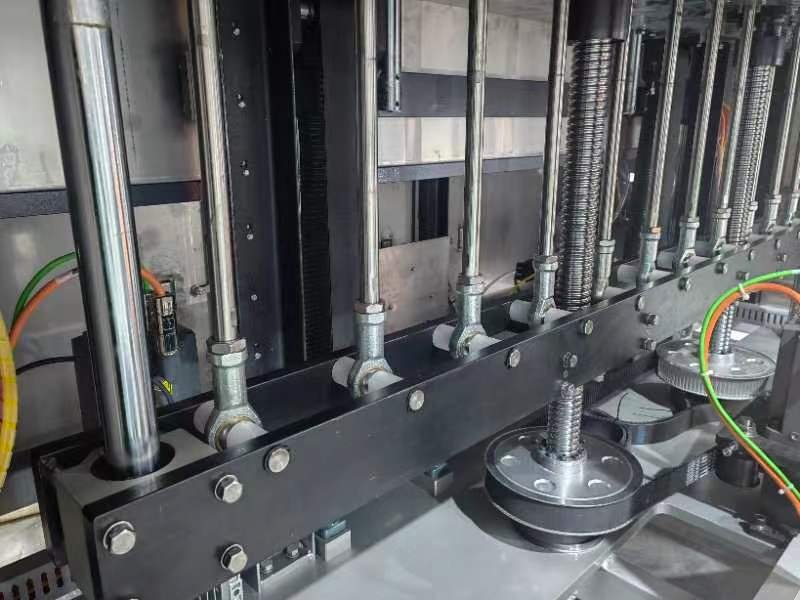 Servo Type Capping Machine