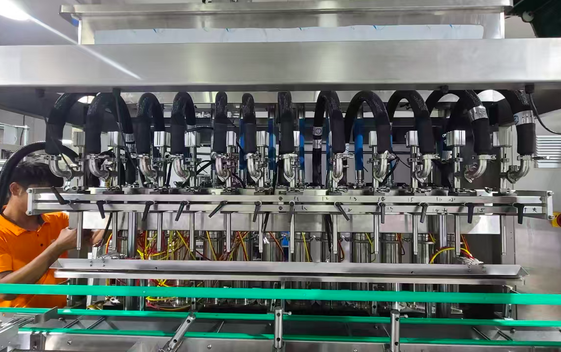 Rotary Type Filling Machine For Liquid/Paste